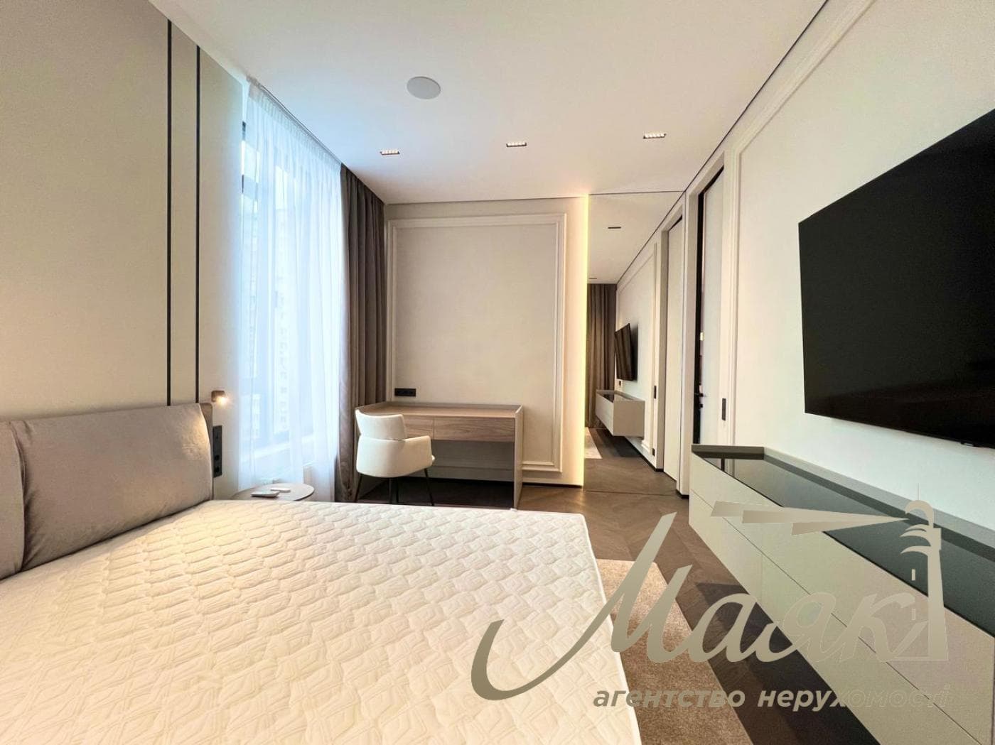 Оренда 3к квартири в ЖК TRIIINITY, 104 м кв, Печерський район
