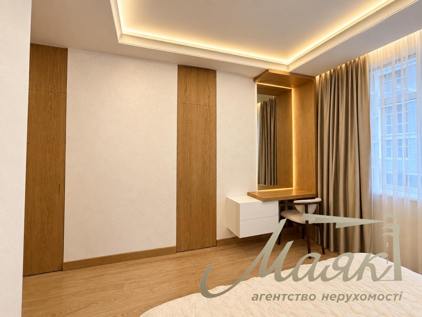 Продаж автономної 4-кімнатної квартири у ЖК «Французький квартал», вул. Саперне поле, Печерськ