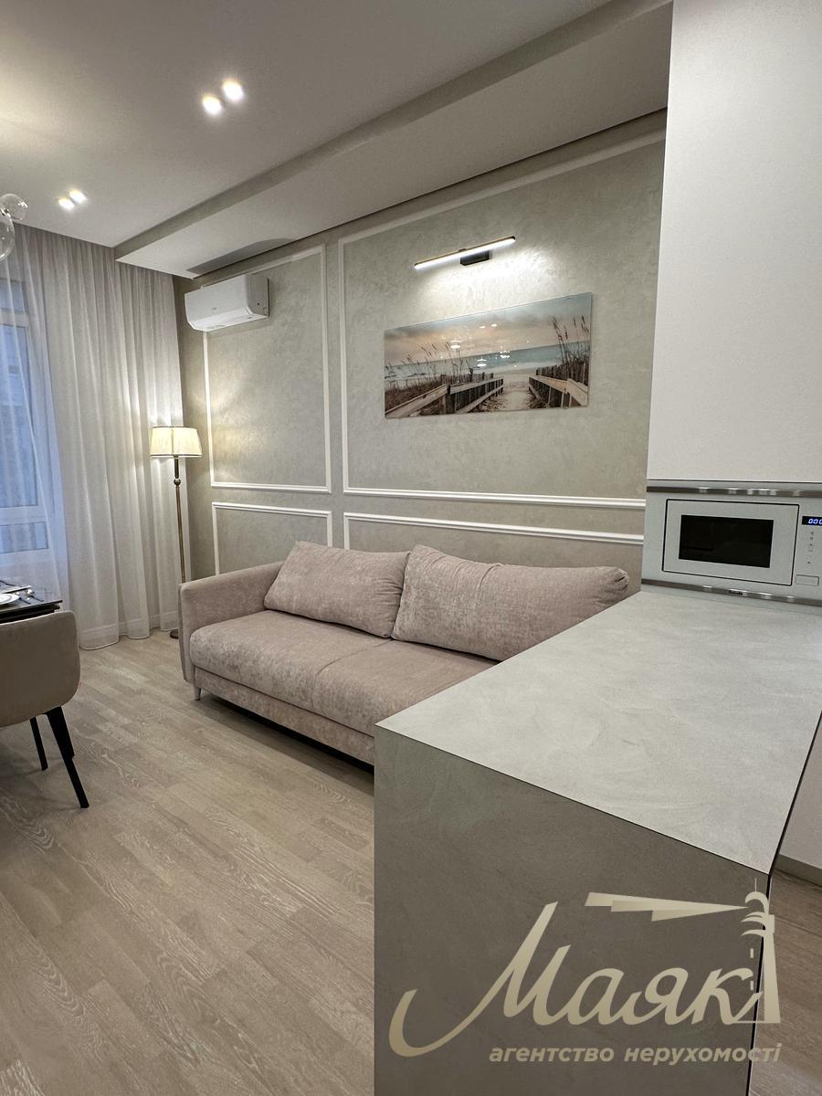 Продаж 3-х кімнатної квартири в ЖК Бульвар Фонтанів Саперне Поле вул., 5