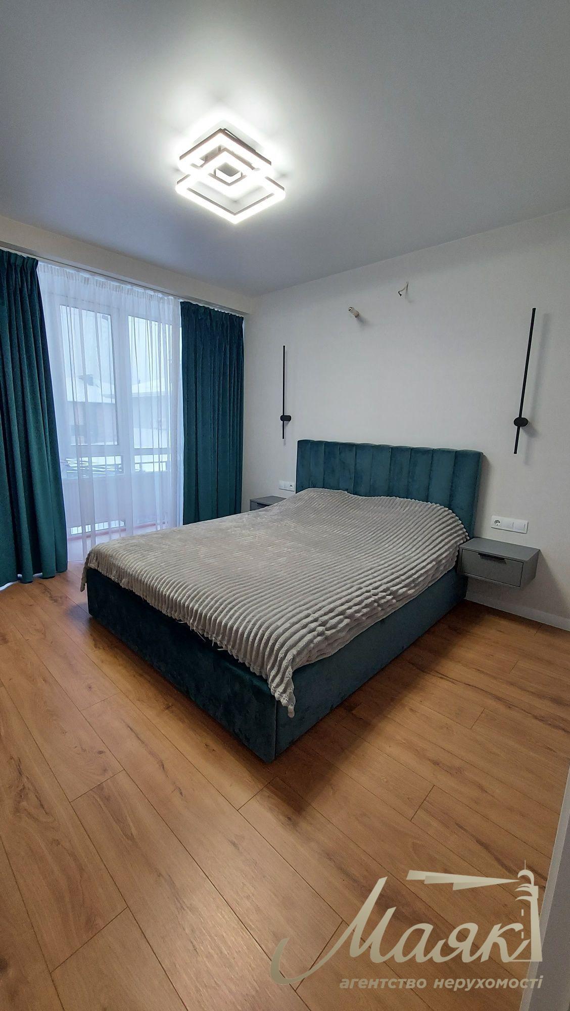 Продаж дуплексу з новим ремонтом, гаражем і власним бомбосховищем с.Крюківщина, котеджне містечко Beverly Hills (2 км від Києва).