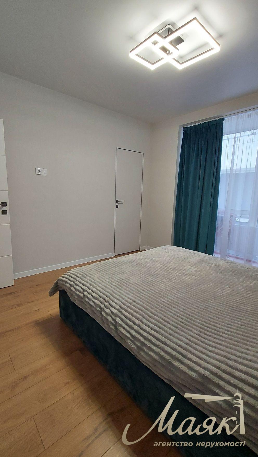 Продаж дуплексу з новим ремонтом, гаражем і власним бомбосховищем с.Крюківщина, котеджне містечко Beverly Hills (2 км від Києва).