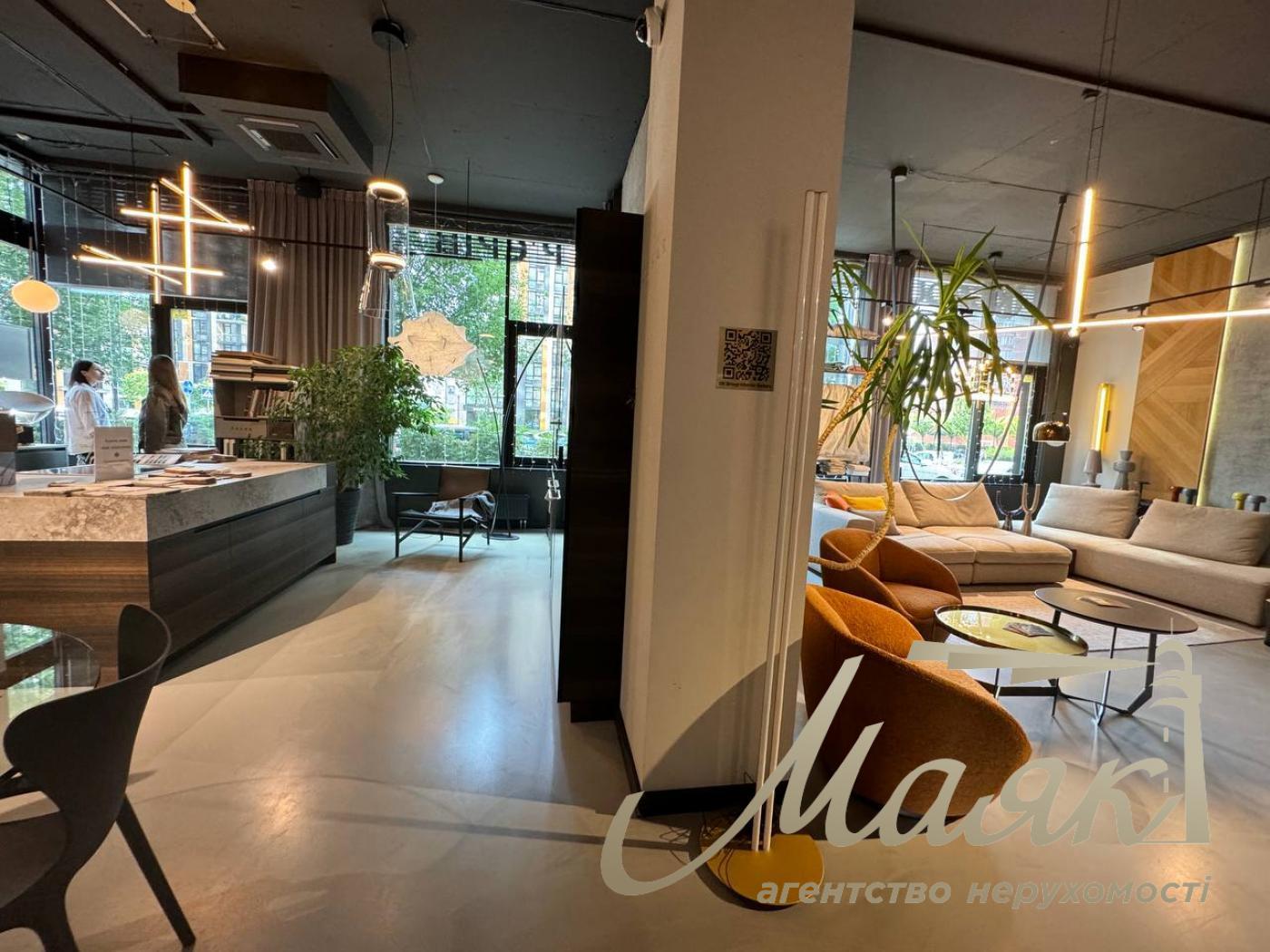 Аренда фасадного помещения 140м2 в ЖК Французский квартал 2, ул. Предславинская, Центр, Киев