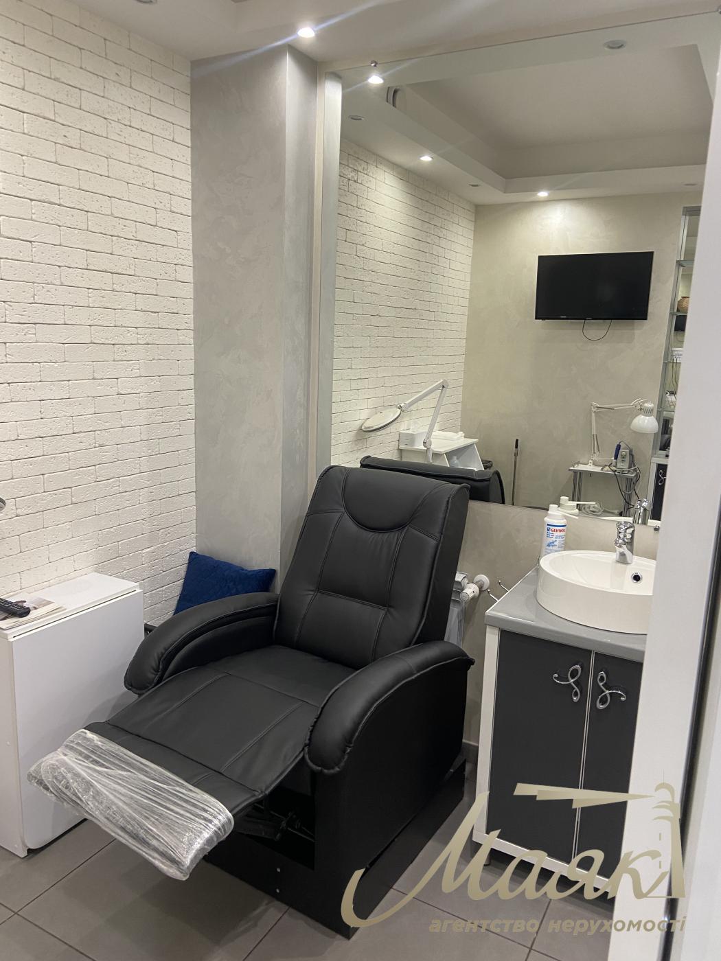 Rent of an operating business beauty salon 100m2 in the Miloslavichi residential complex, Troyeshchyna