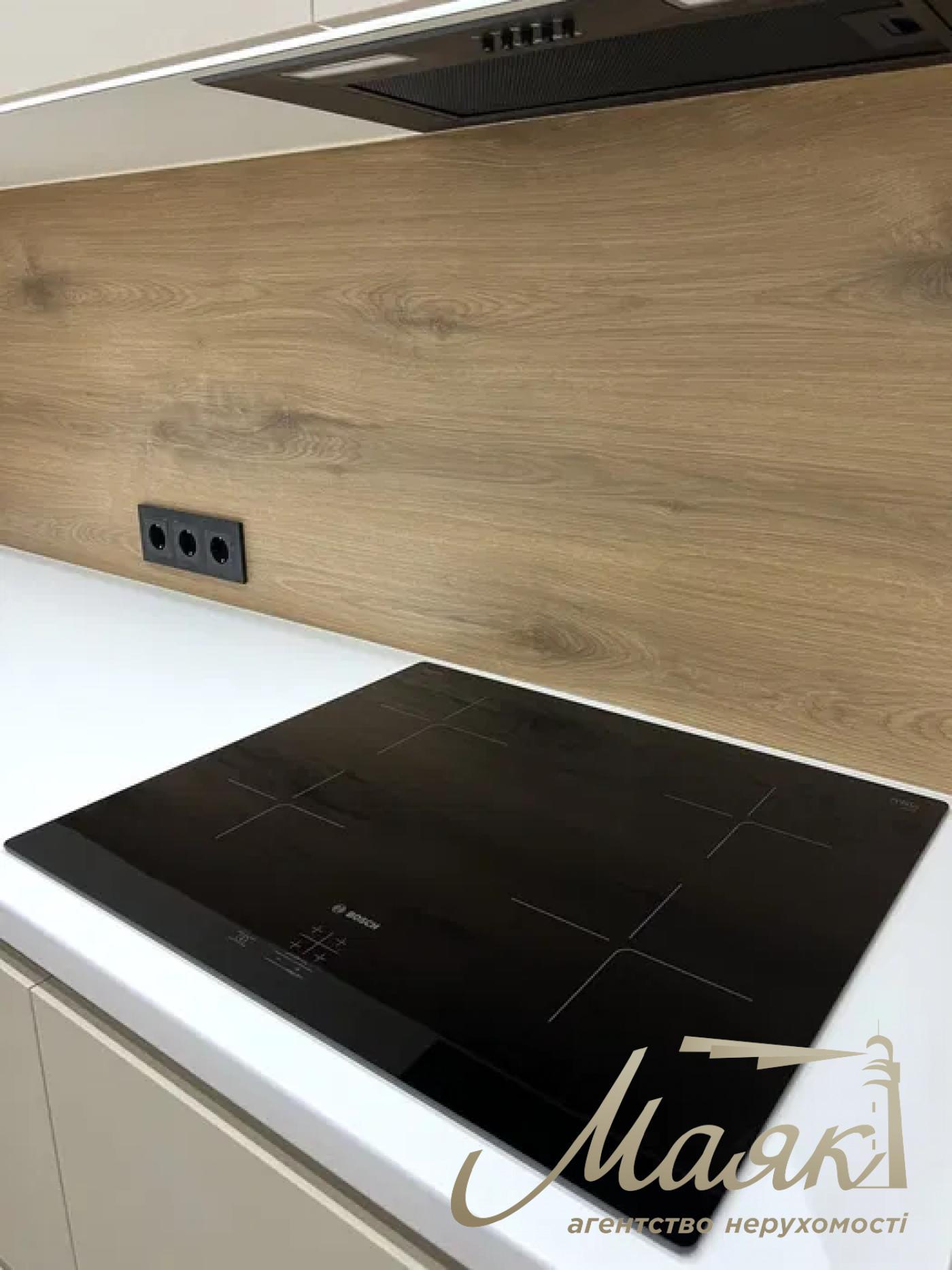 Продажа 2-комнатной квартиры ЖК Варшаский 3, ул. Змиенко