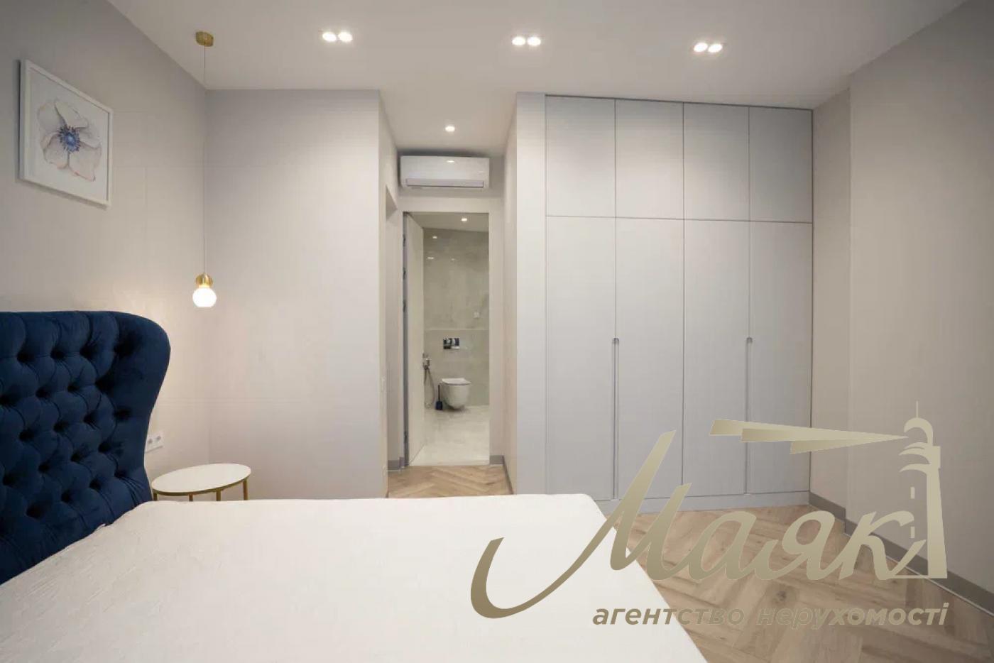 Rent 3-bedroom apartment in LCD Novopecherskie Lipki, 105 m², Pecherskiy district, Andriy Verkhoglyada (Dragomirov), 17-B., Kyiv