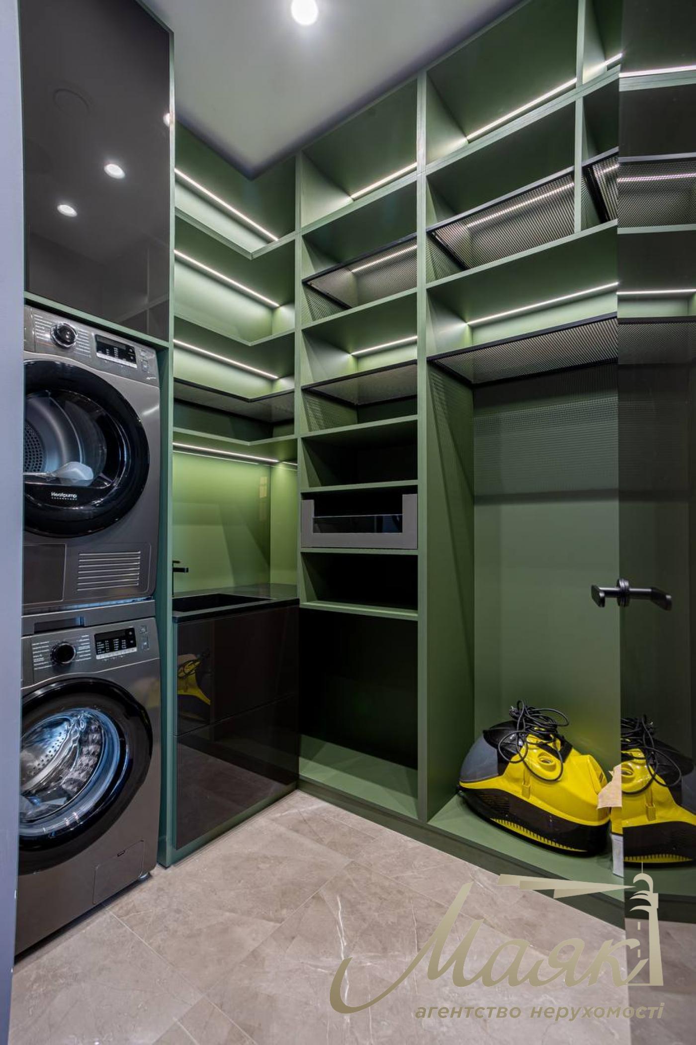 Продаж пентхауса 195 м² з терасою та дизайнерським ремонтом у ЖК Park Avenue VIP, Київ