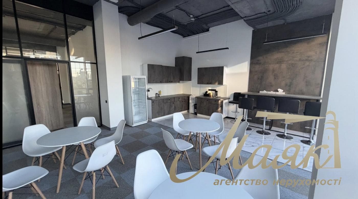 Оренда офісу в бізнес-центрі TRINITY Печерський район 534 м² 6-й поверх