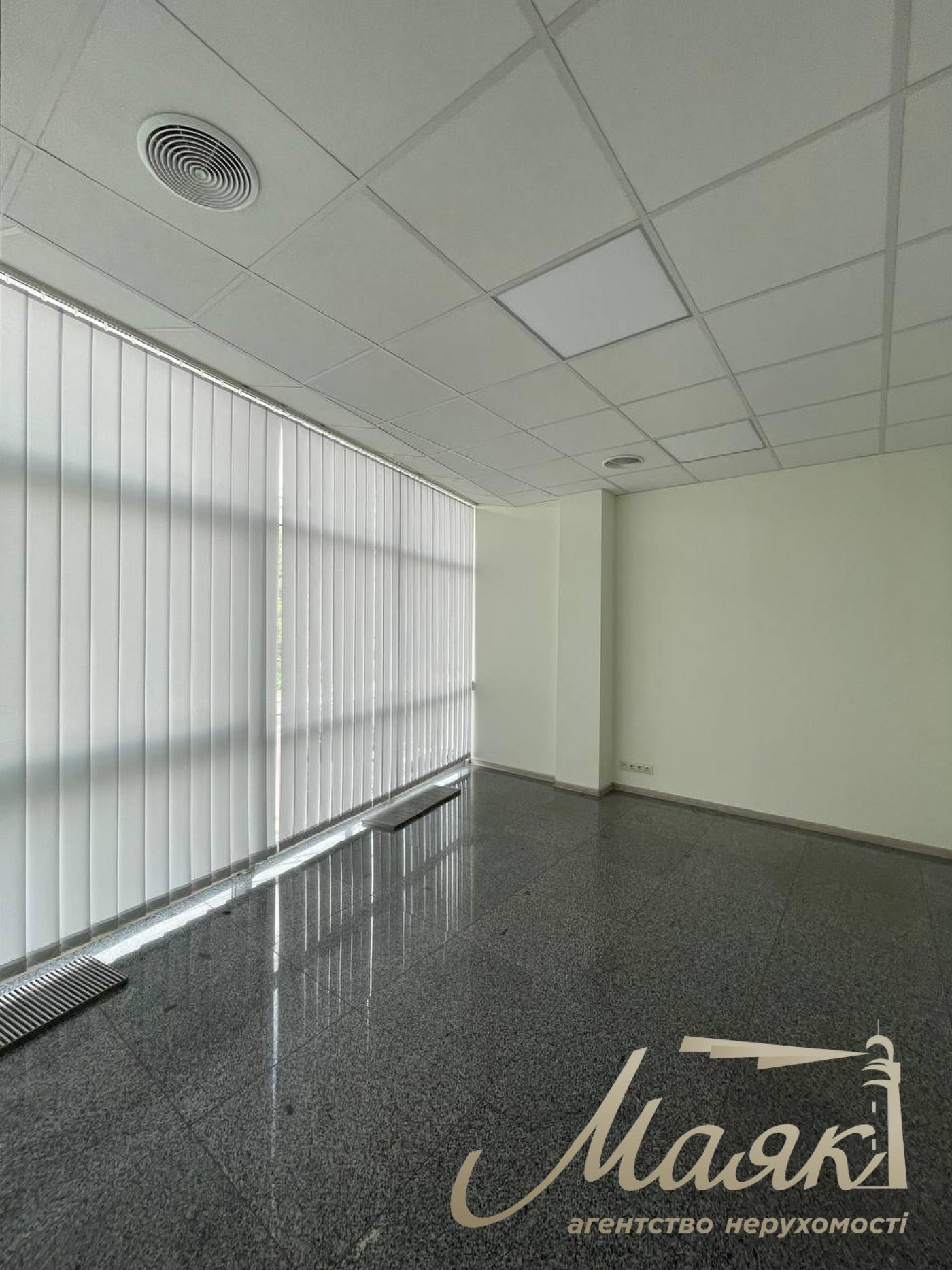 Office for rent 540 sq.m Business Center Star Center Solomenskyi district, Lobanovskyi Avenue