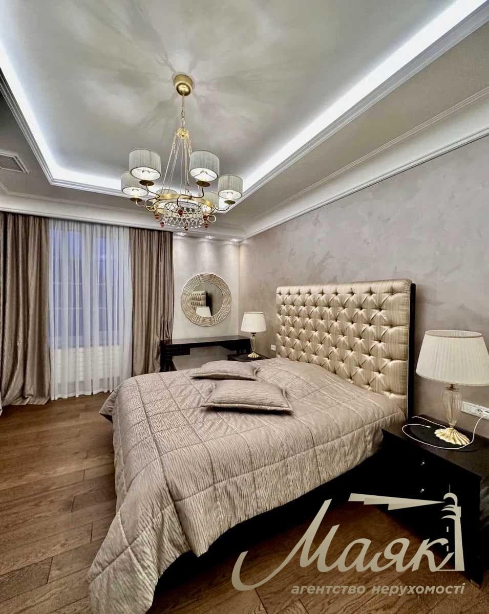 Premium two-story house for rent, 550 m² in size, in the town of Kozin/Koncha-Zaspa, Starokievska St., Obukhiv District, Kyiv Oblast