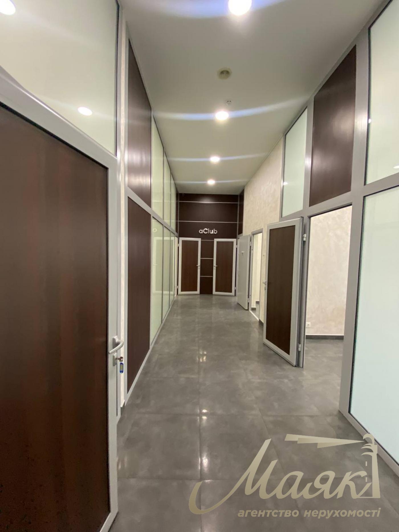 Rent commercial premises 500m2 in Pechersk