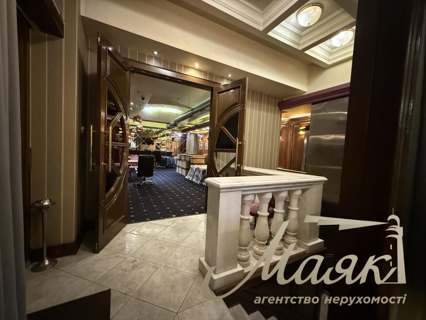 Sale of facade premises on Mirnoho Panasa Street, Pechersk, Kyiv