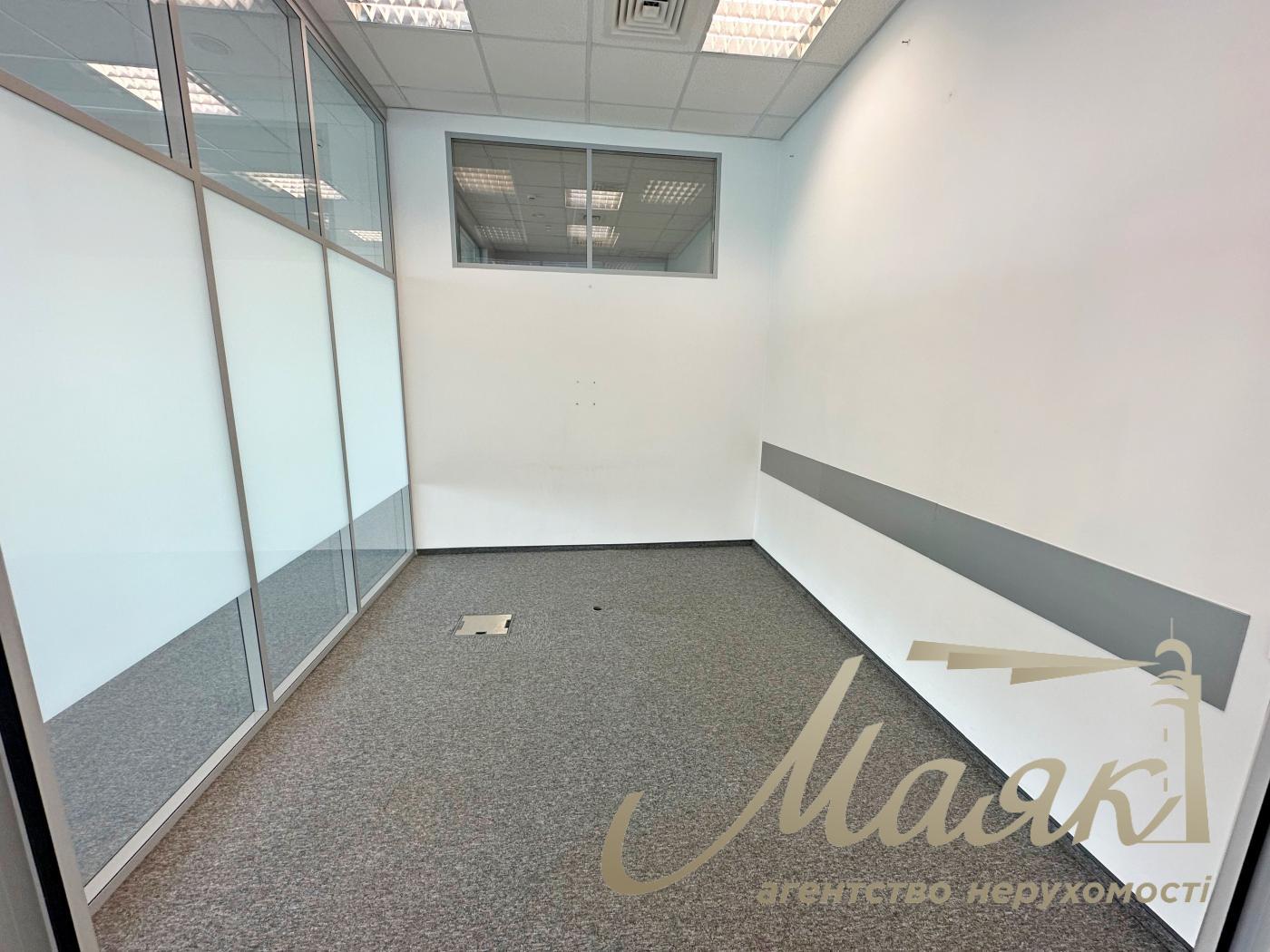 Аренда офисного помещение 652м2 с в бизнес центре, Соломенка