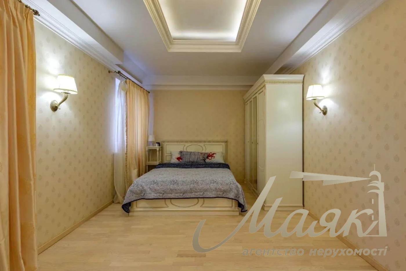 Оренда будинку в Конча-Заспі, КМ "Французьке містечко" 650 м² ділянка 30 соток вул. Лісова