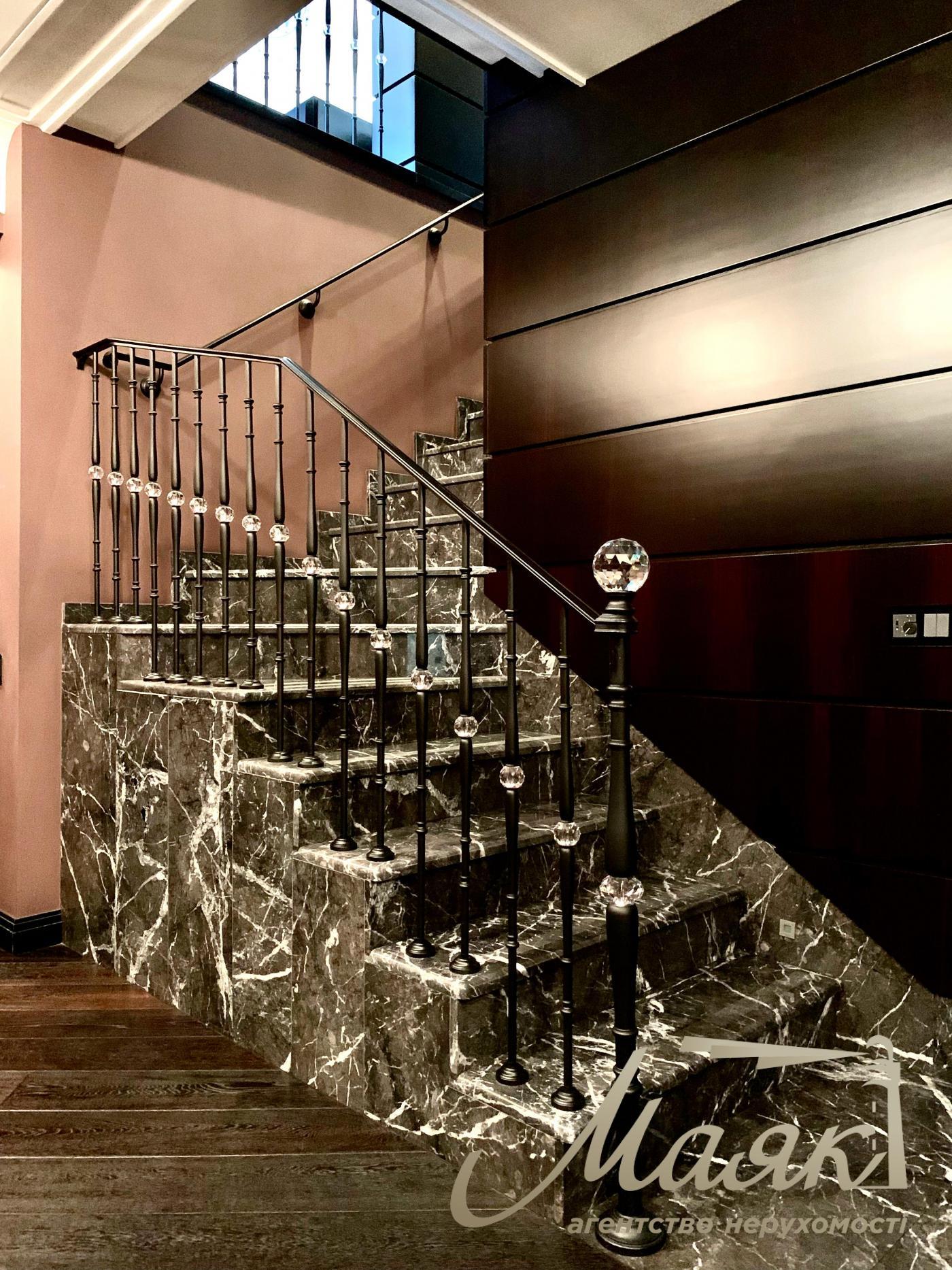 Продаж пентхауса 355м2, вул. Срібнокільська, 12, Позняки