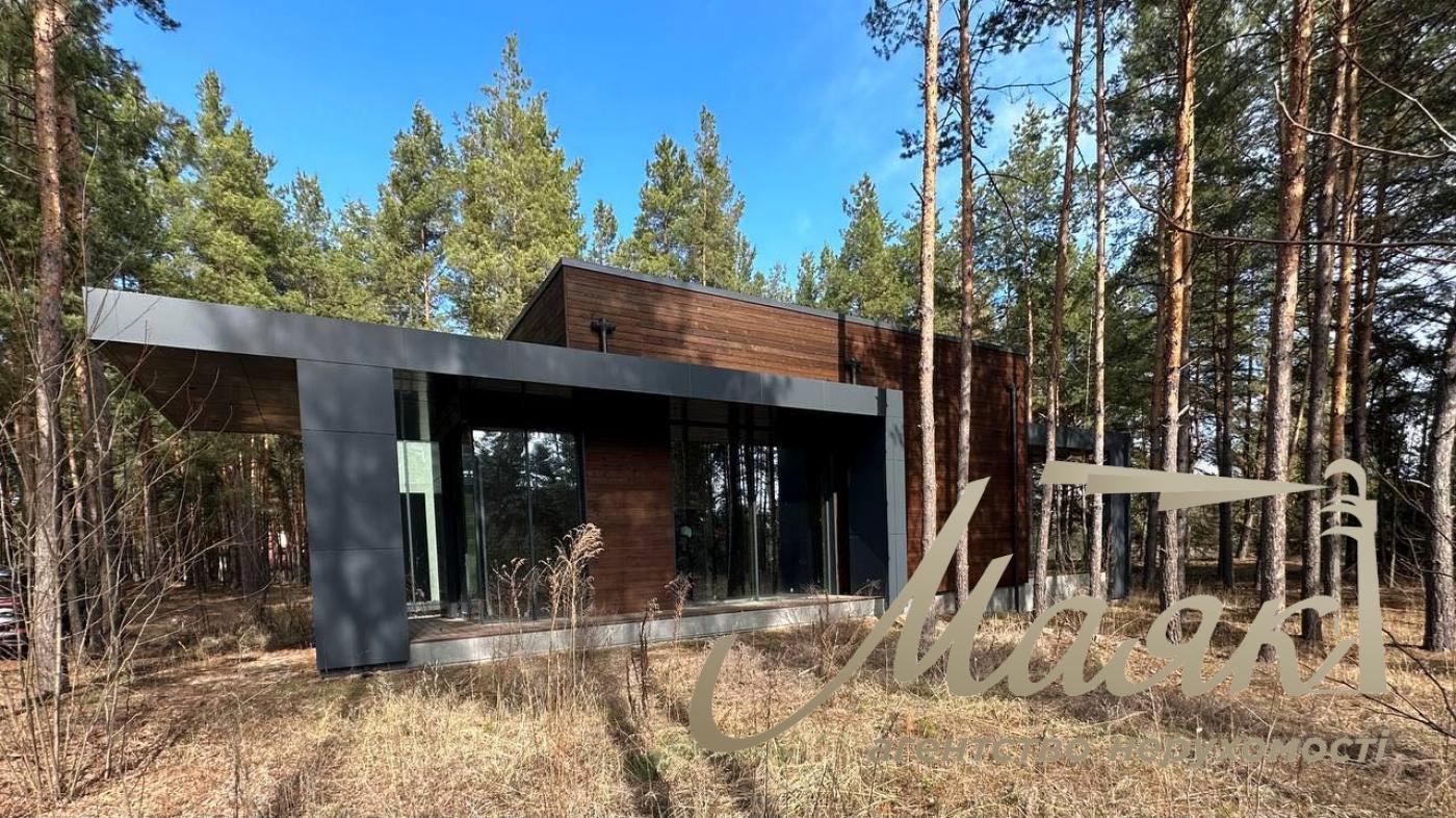 Продаж будинку в житловому комплексі Goodlife Park на березі Київського моря.