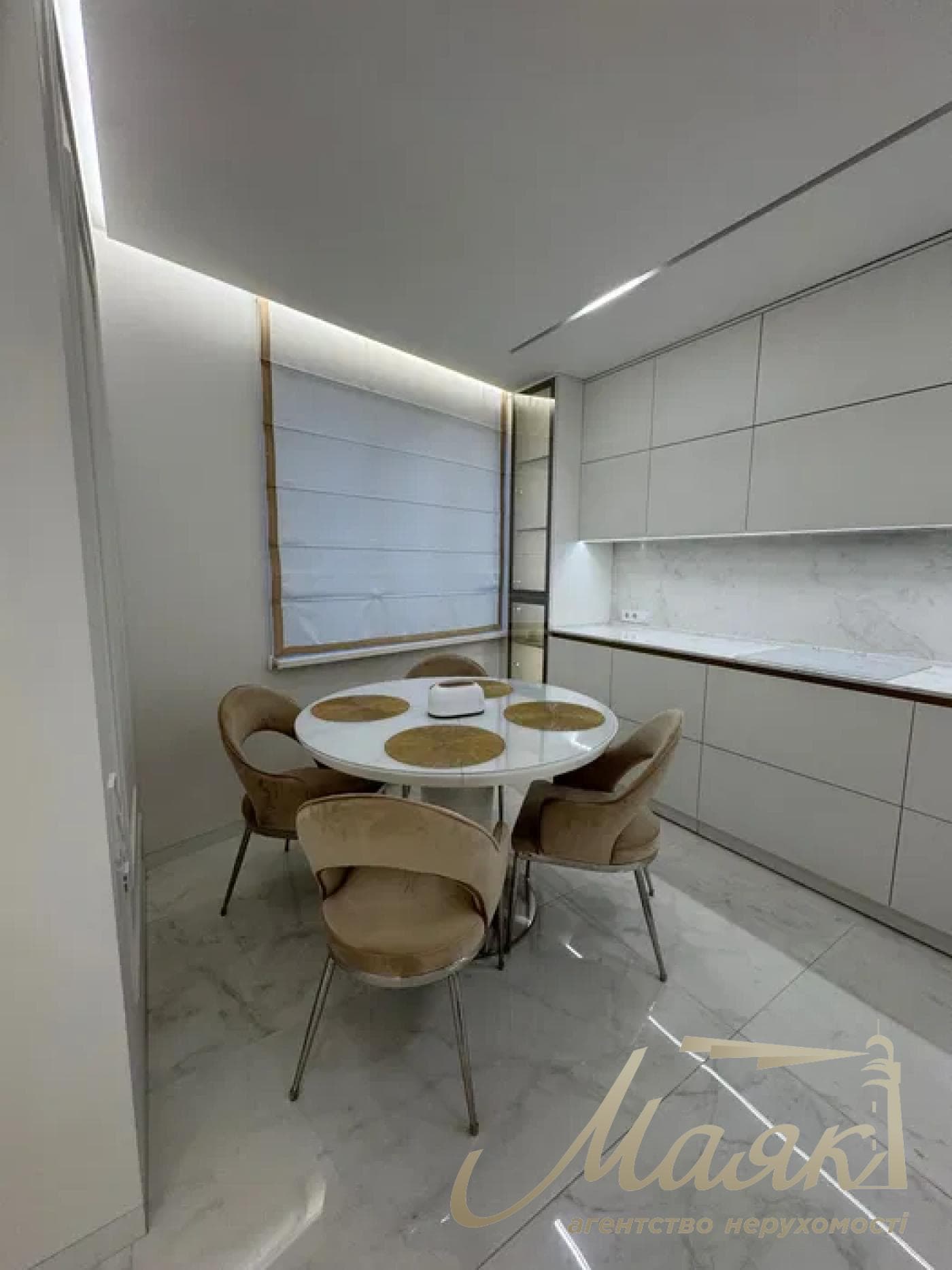 Rent 3k apartment in LCD Barvinok, Dniprovsky district, invertor