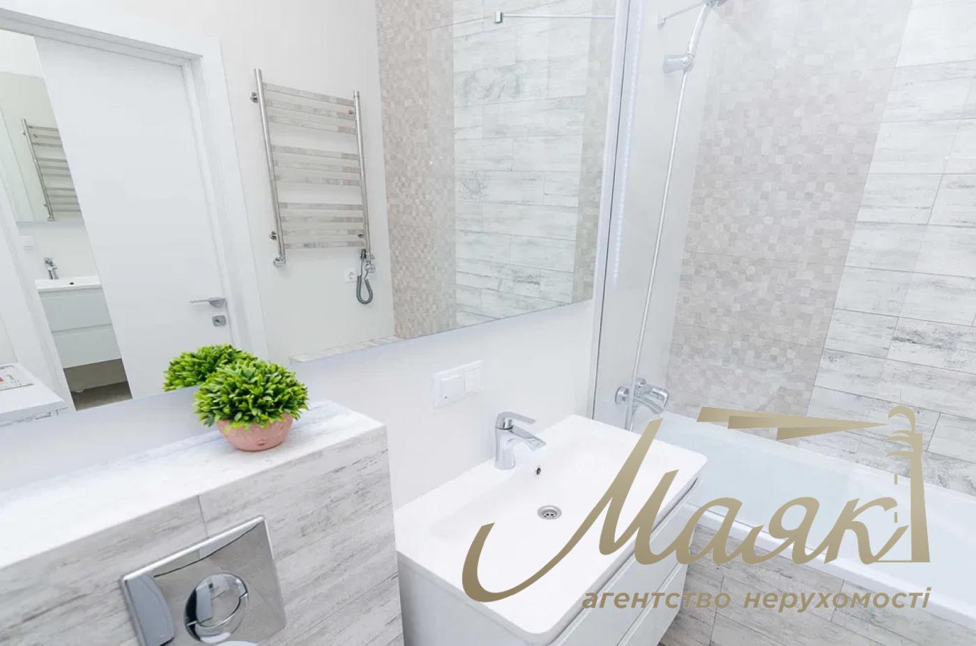 Продажа 1-комнатной квартиры 50м2, в ЖК "Французский квартал" Печерский район