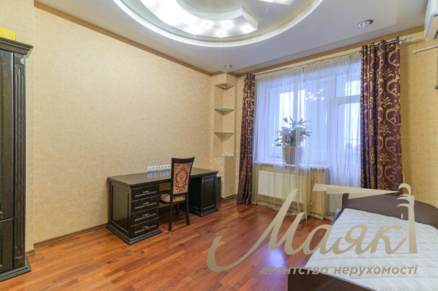 Продаж 3к квартири вул. Чорновола, Лук'янівка