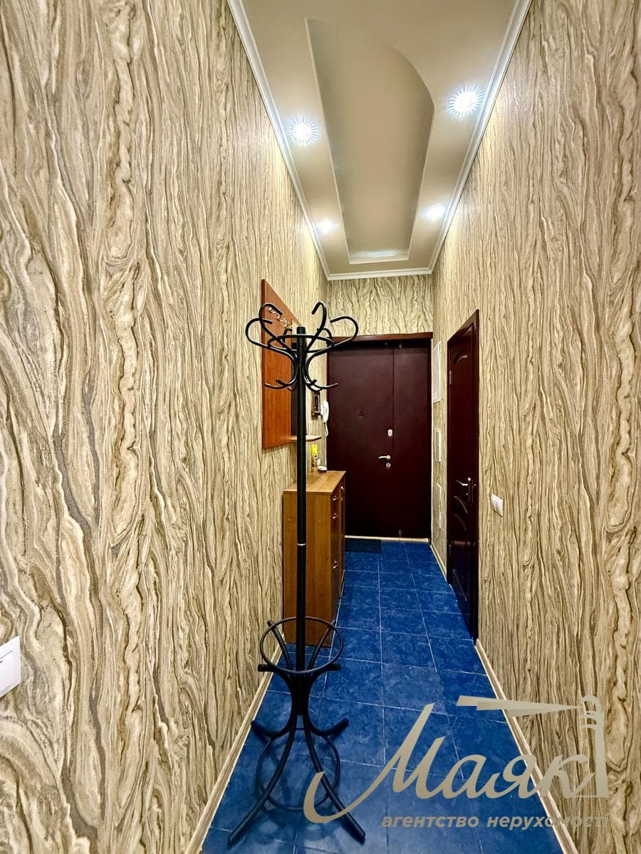 Оренда 3-кімнатної квартири площею 73 м² на вул. Саксаганського, 131-А, станція метро «Університет»