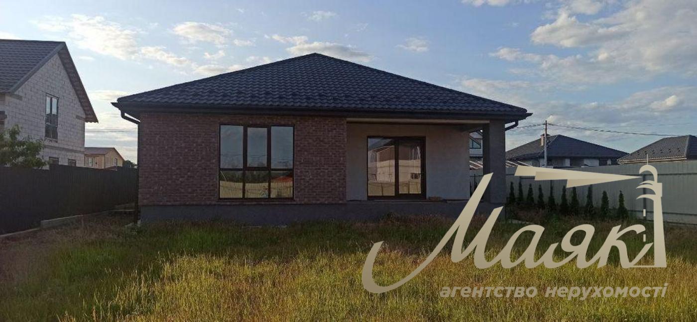 Продаж 1 поверх. будинку 160 кв.м. с. Святопетрівське. Передмістя Києва. Ділянка 7.5 сотки.