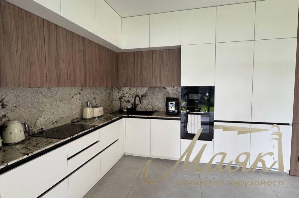 Оренда нового сучасного будинку 230 м² Котеджне містечко "Нова Ходосівка", Київська область, у лісі.