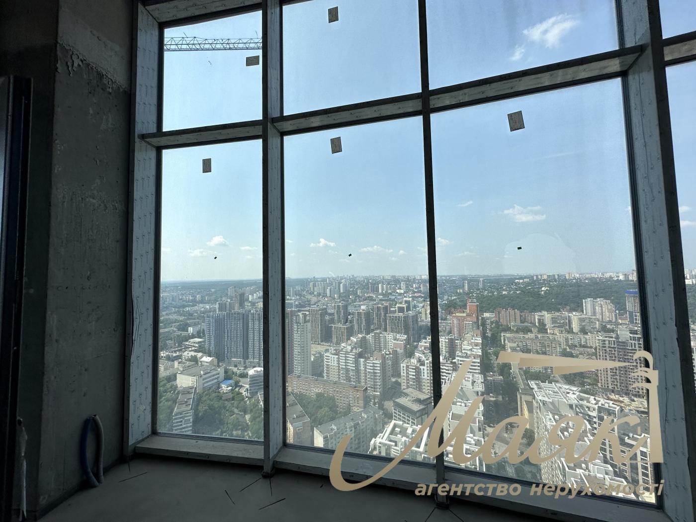 Продаж пентхауса 383м2 у ЖК Taryan Towers
