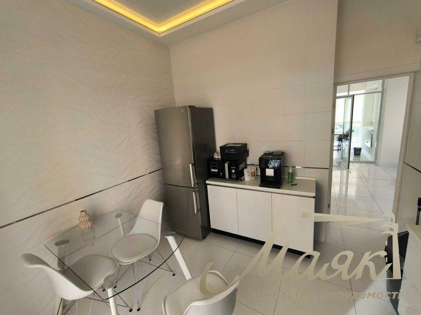 Office for rent 96m2 on Barbusa street 5-A, Olimpiyskaya Street