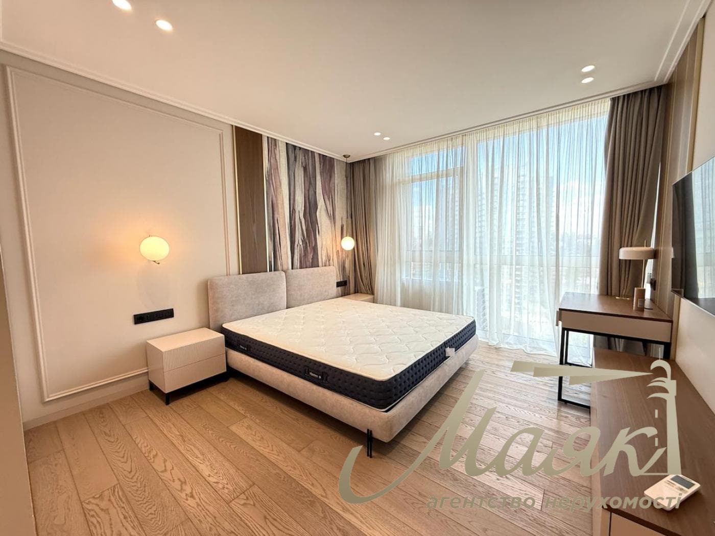 3-room apartment for rent in the "French Quarter 2" residential complex, 3a McCain Street, Pechersk