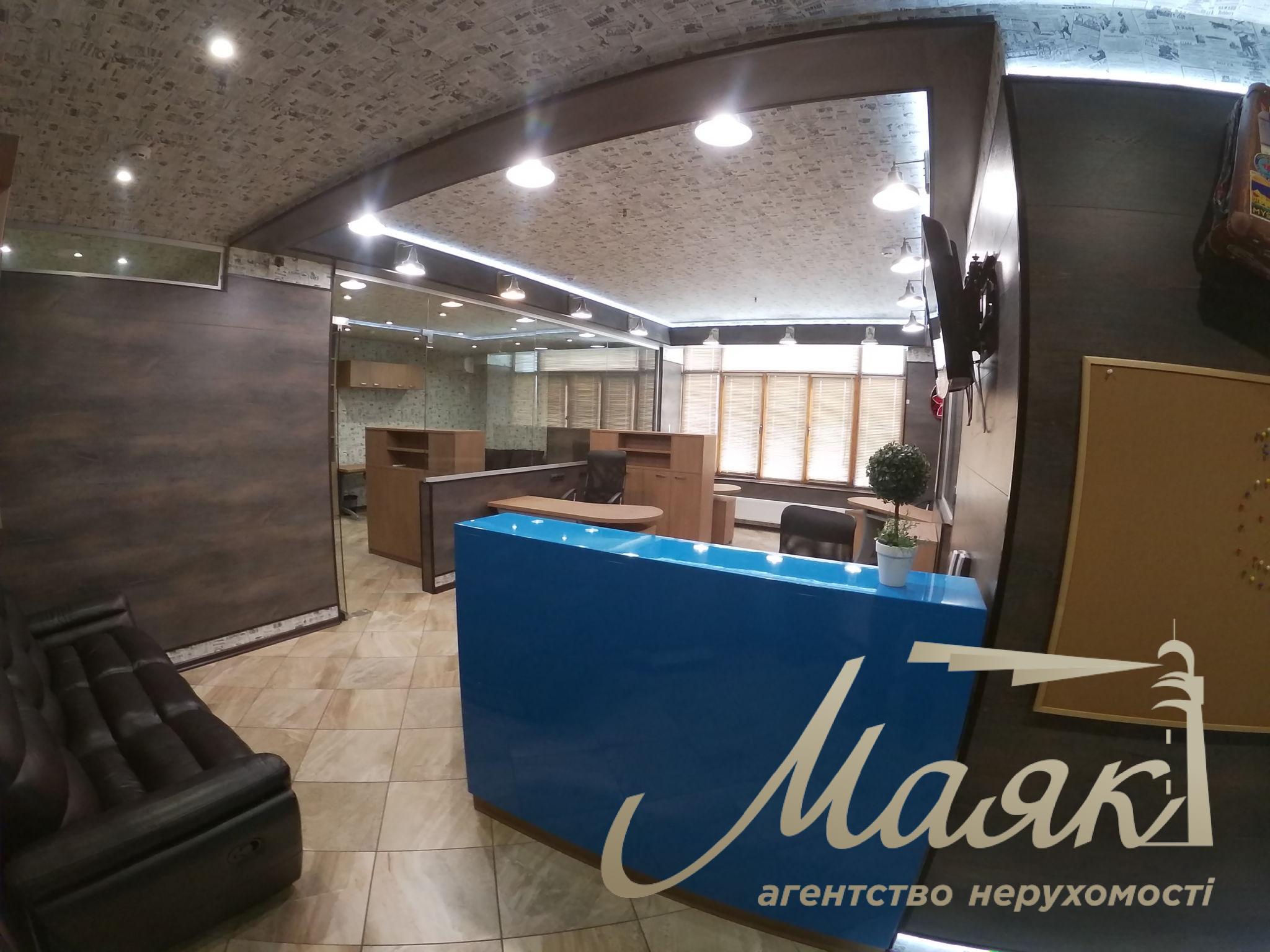 Оренда мебльовано офісу в бізнес-центрі вул. Дніпровська наб. 26ж у Києві