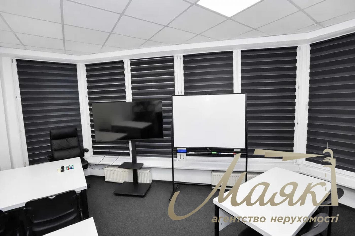 Rent a 180 m² furnished standalone office at 32A Yevhen Konovalets Street, Pechersk