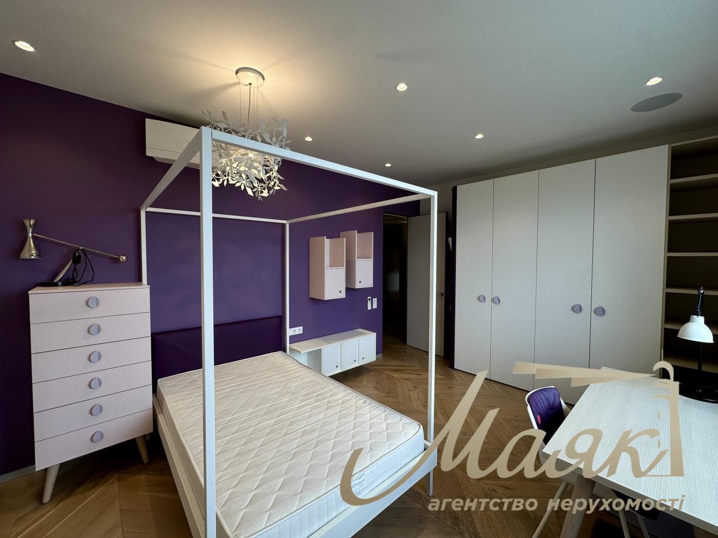 Аренда видовой 5-комнатной квартиры (230м2) в ЖК "Chelsea Tower", ул. Деловая 4, Центр, Печерский район