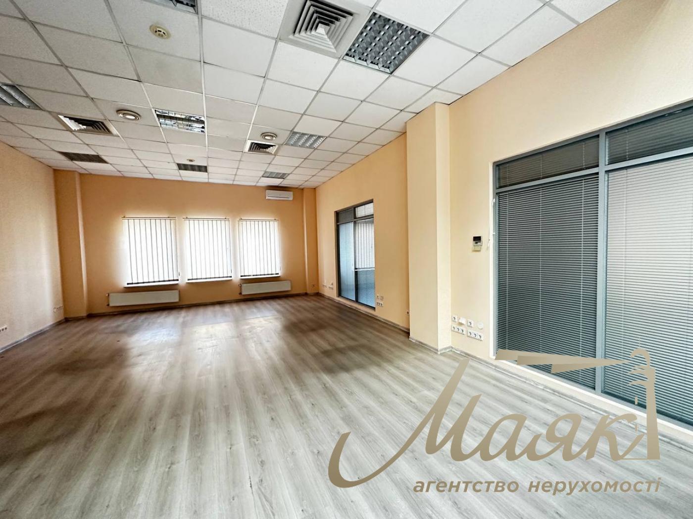 Office for rent 2400m2, Khorevaya 55, Podil, Kyiv
