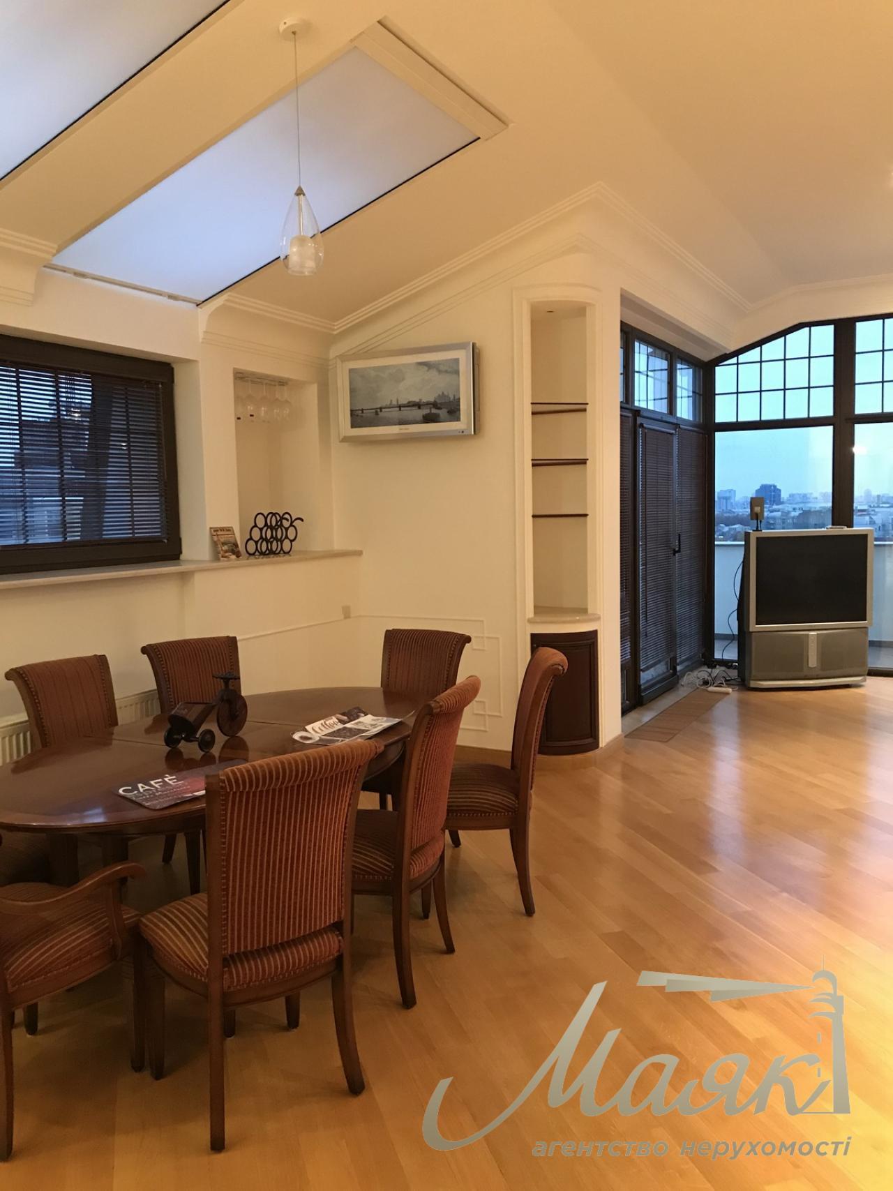 Продаж 3х кімн. квартири 211 м2 + тераса по вул. Круглоуніверситетська, 18/2, Хрещатик, Липки