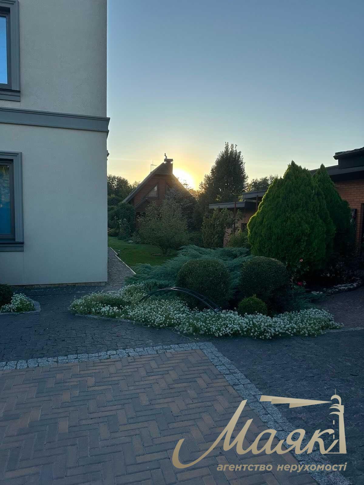 Продажа дома 245 м², 30 соток в Голосеевском районе (Конча-Заспа, хутор Мрыги)