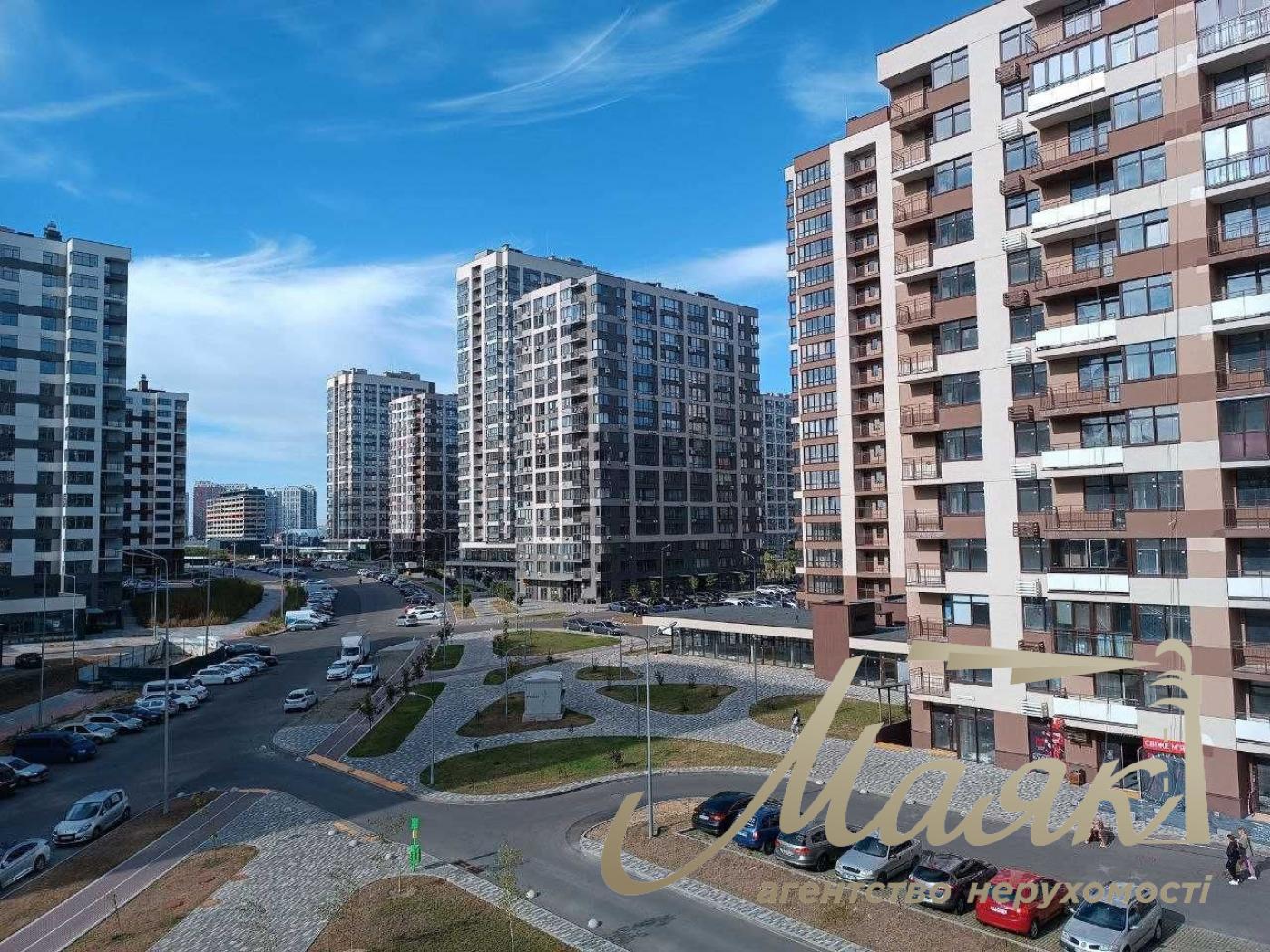 Rent of facade space 135m2 in residential complex Varshavsky