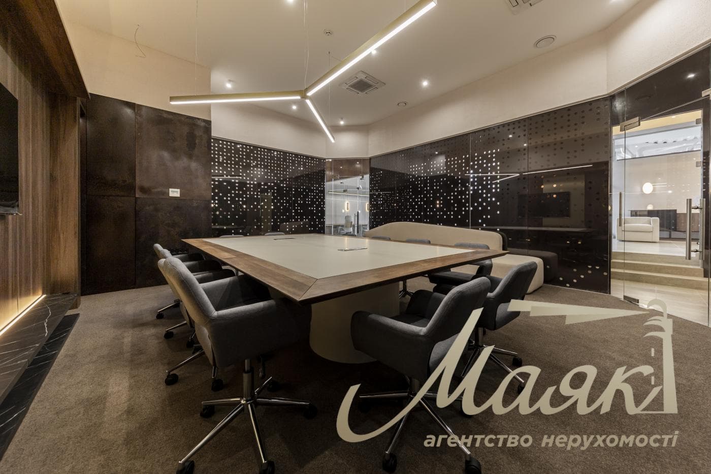 Оренда офісу площею 500 м² у ЖК «Дипломат Холл», вул. Жилянська, 59