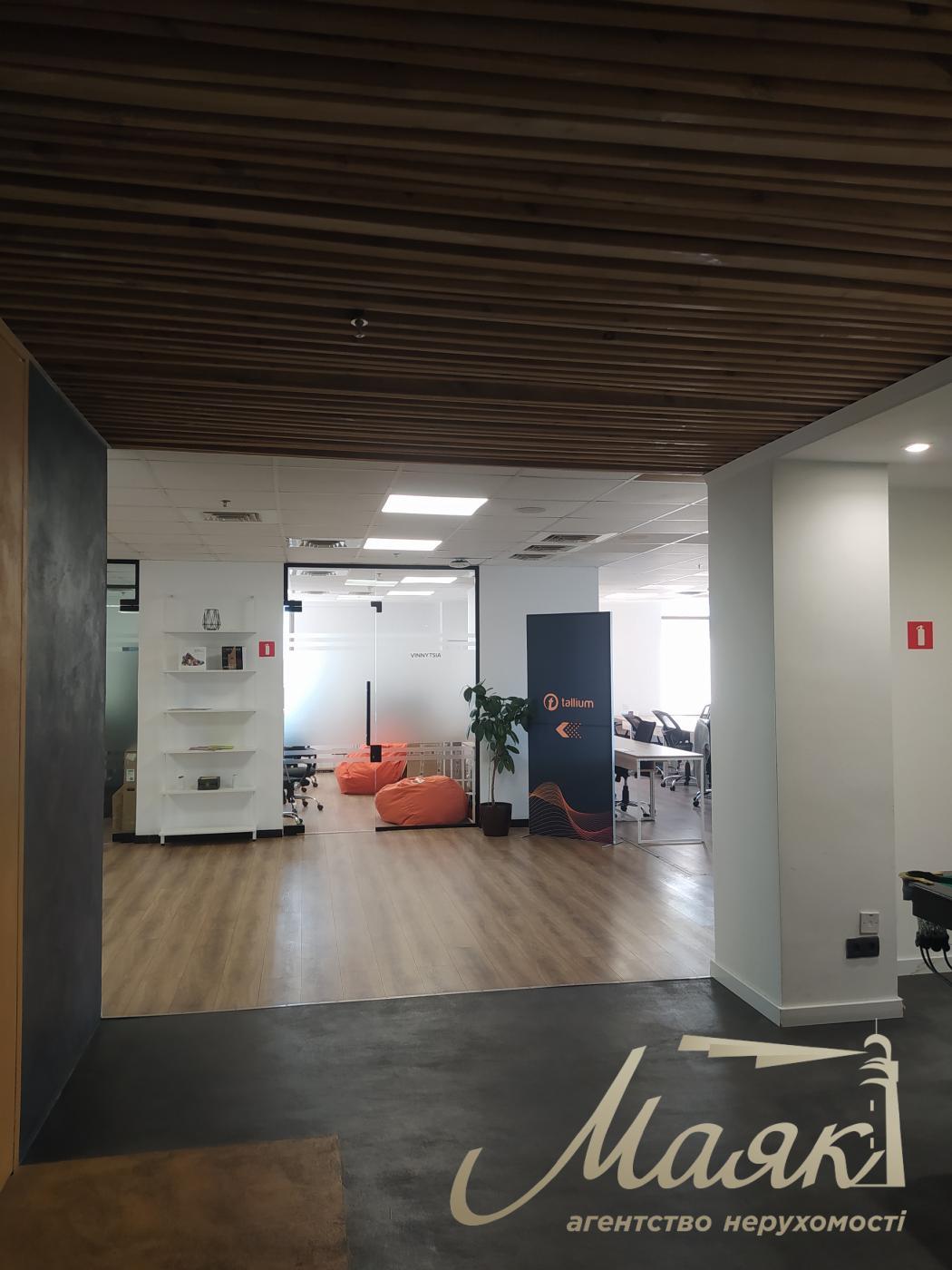 Оренда офісу 435 м.кв. БЦ Леонардо, Центр