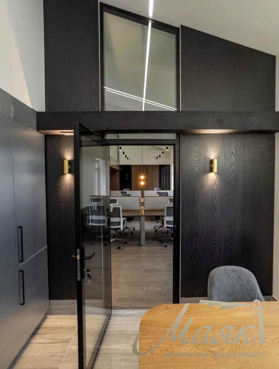 Rent office 176m2 on str.Panas Mirny 8, Pechersk district.
