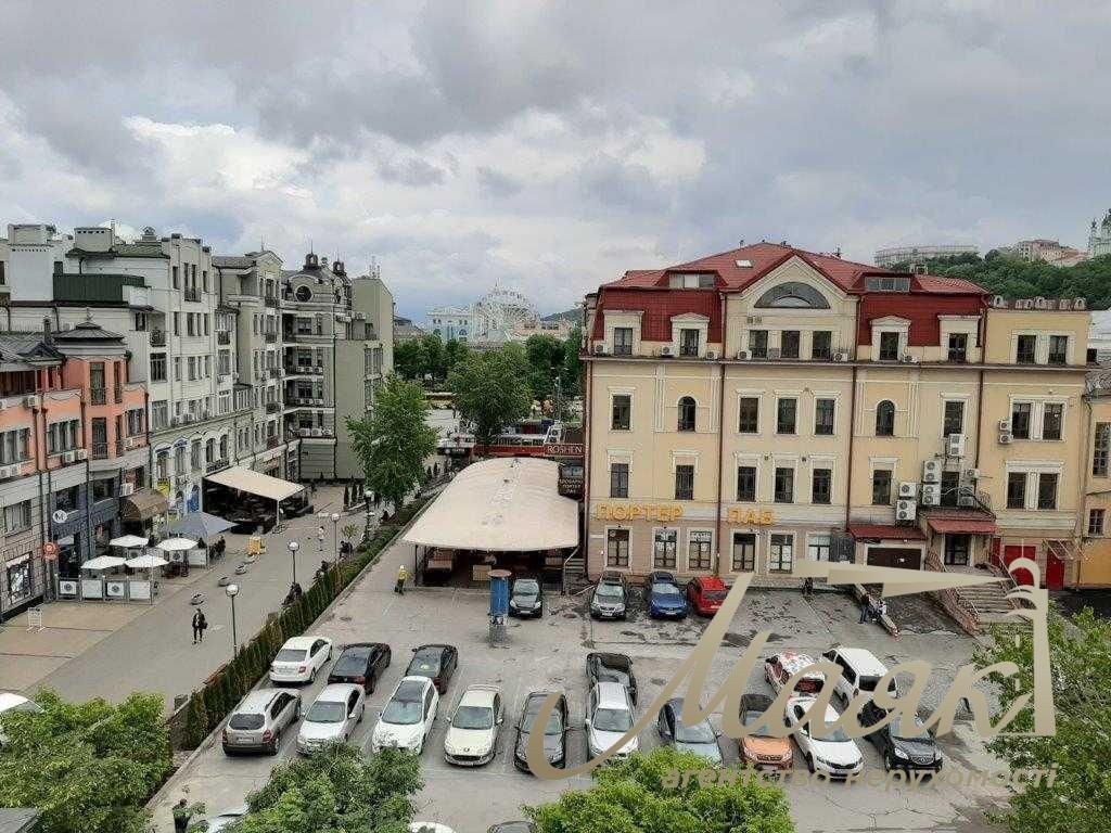 Оренда фасаду, 190 м2, Контрактова площа