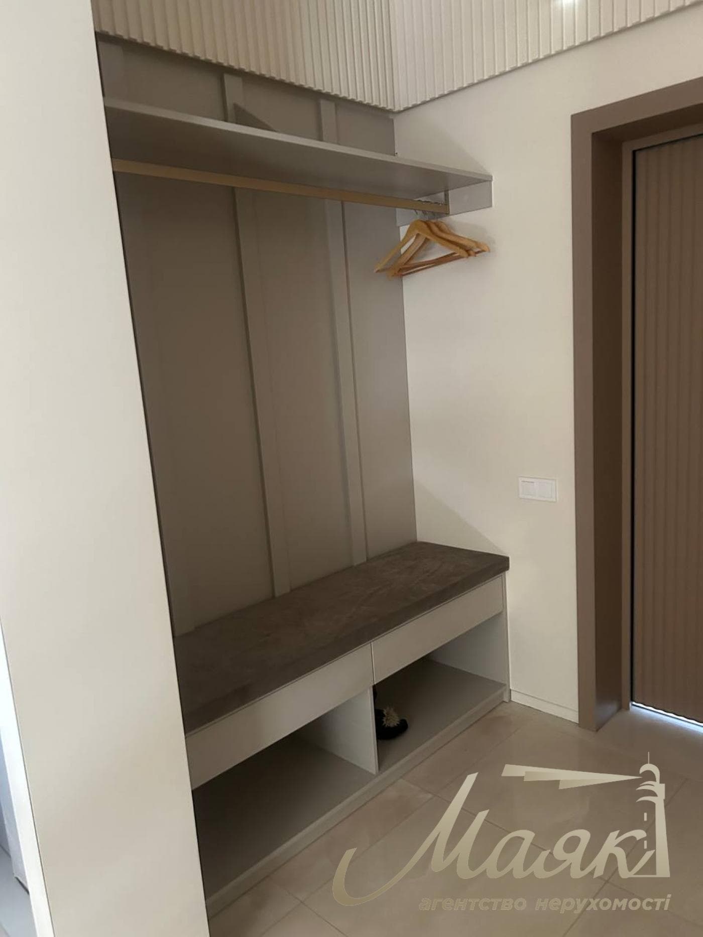 Продаж двоповерхового будинку 274м2 у Лісниках поруч з Equides Club