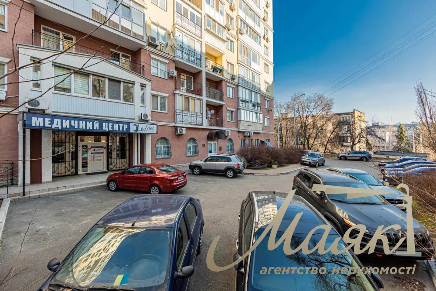 Rent a facade room on Siretskaya str. 32, Podolsky district.