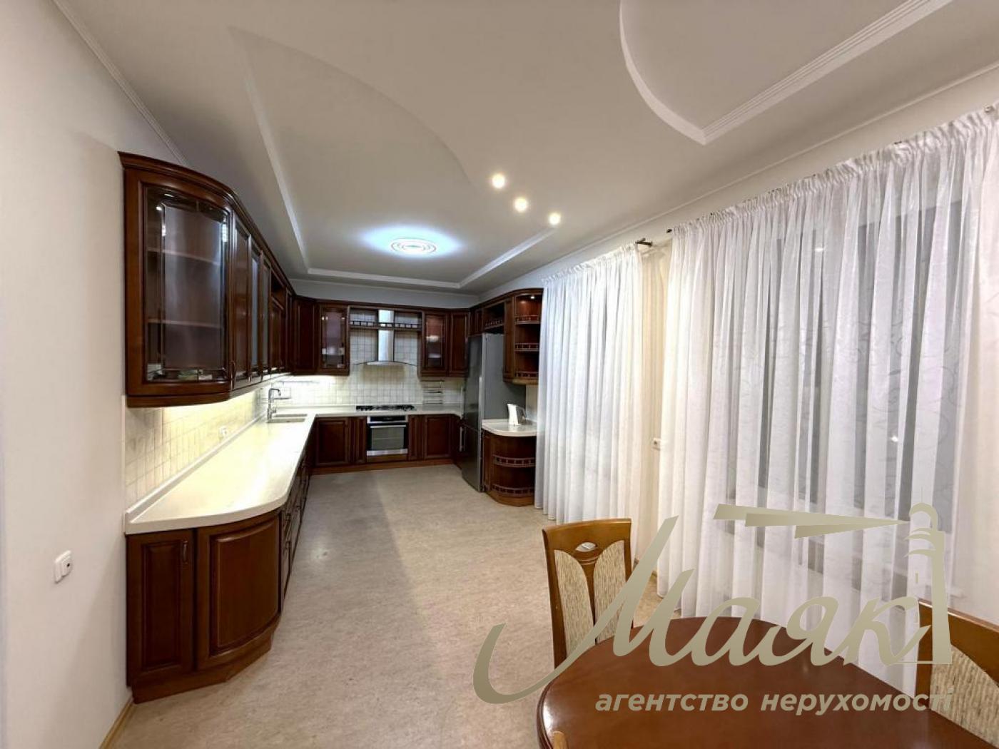 Оренда 2-х поверхового будинку 340м2, Козин