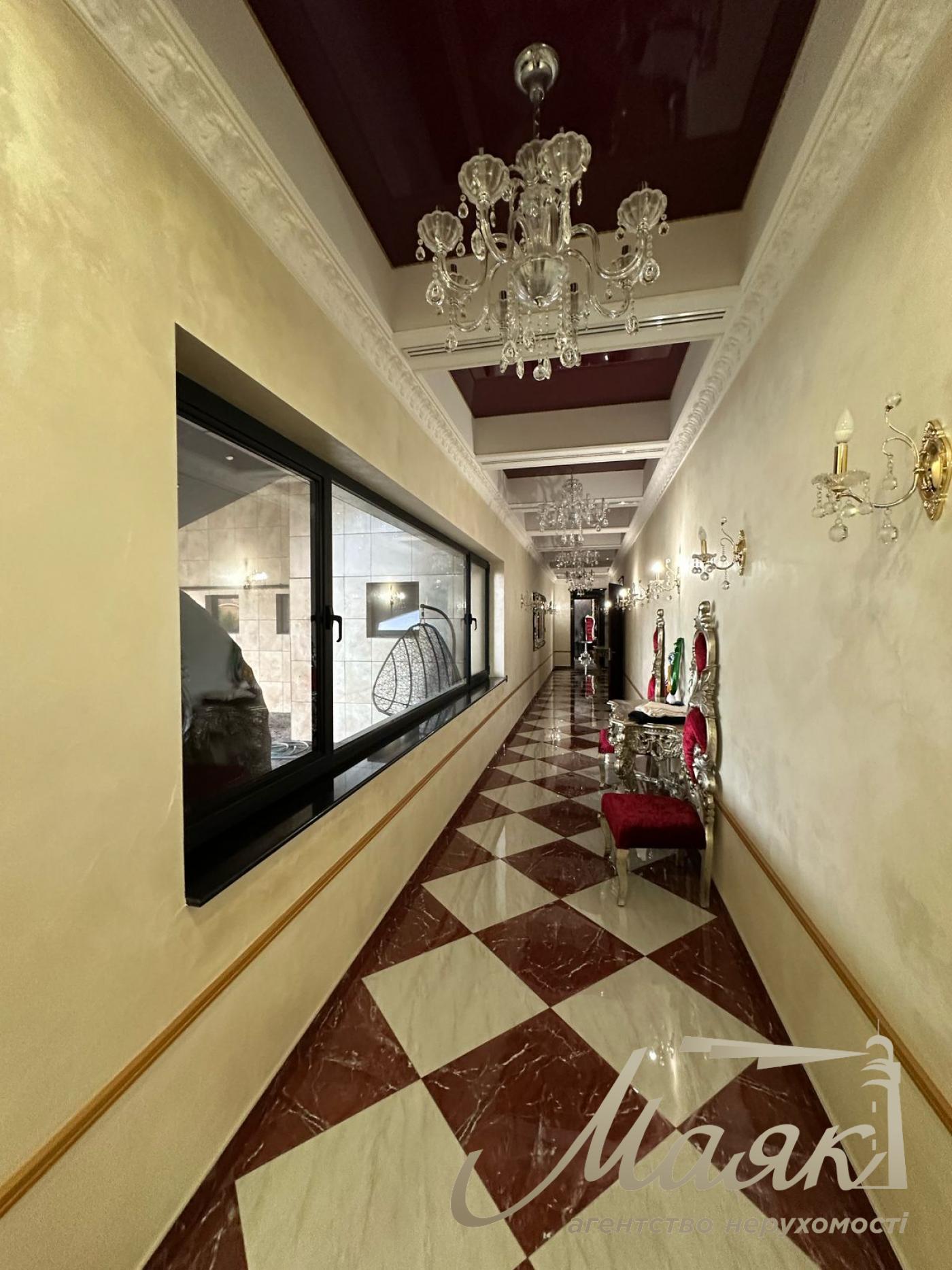 For sale one-storey cottage with access to the lake in the cottage town in the village of New Bezradichi, Obukhiv district.