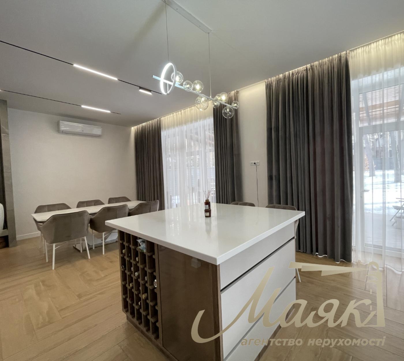 Продажа 2-х этажного дома 255м2, Ходосовка