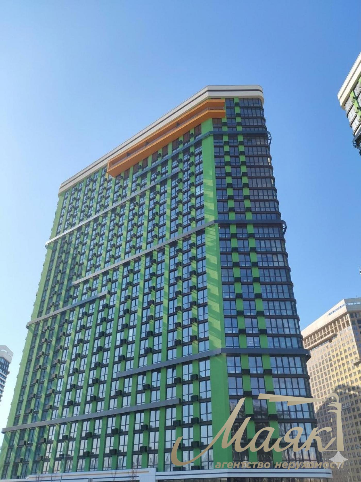 For sale 3-bedroom apartment LCD Great, Prichalnaya str.