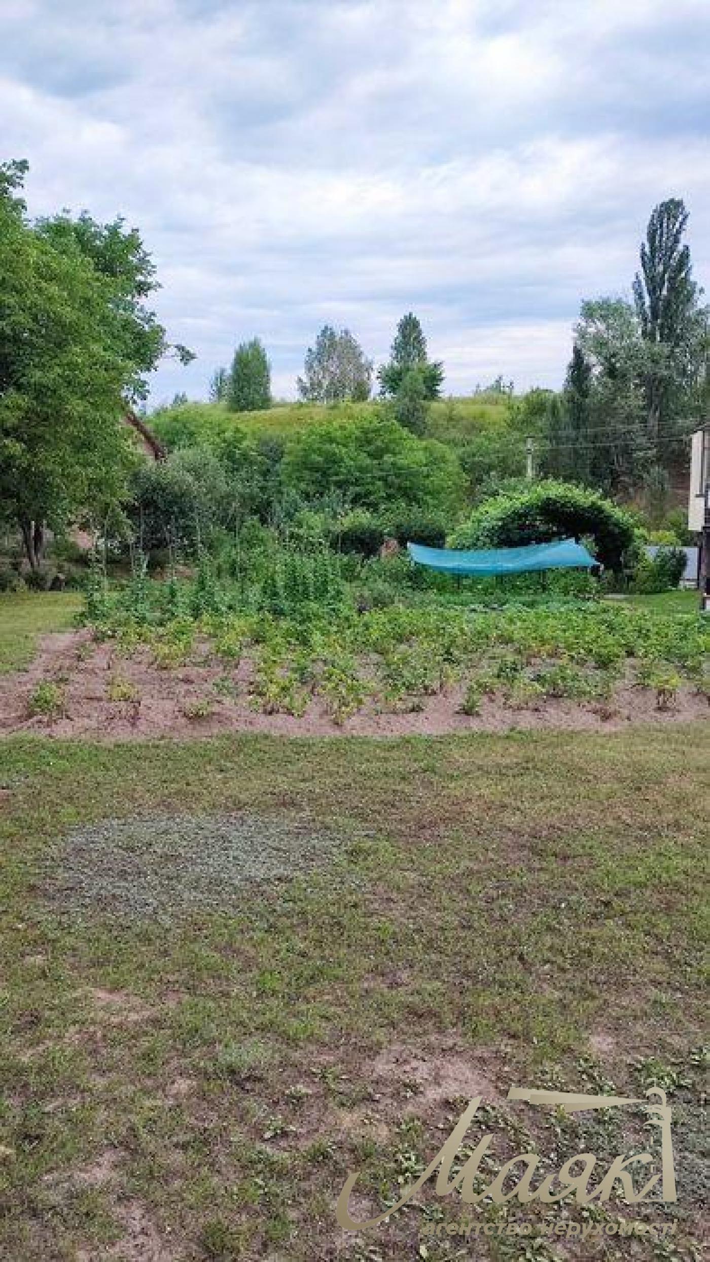 Продаж 3х-поверхового будинку, загальна площа 388 кв. м. Хотів, Києво-Святошинський район, Київська область.