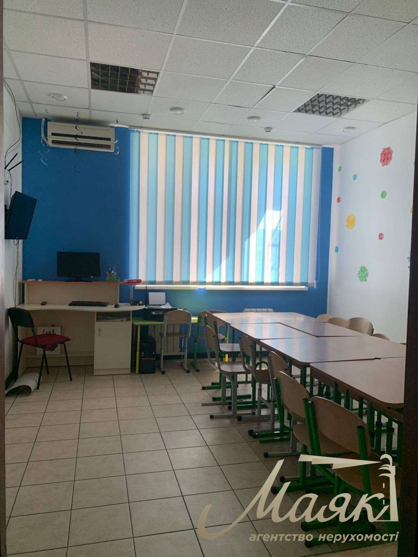 Продаж офісу 126м2, вул. Урлівська 21Б, Осокорки