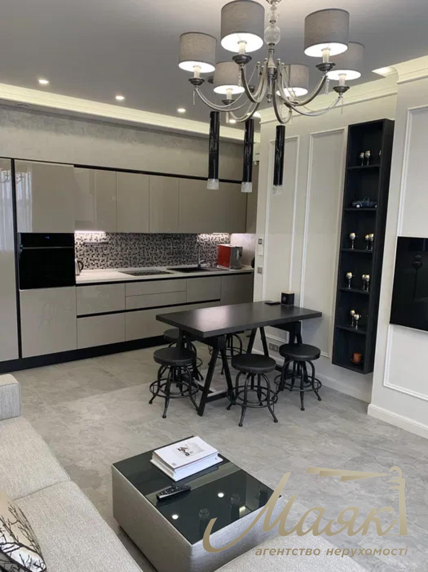 Оренда 3-кімнатної квартири ЖК Royal Tower, вул. Саксаганського