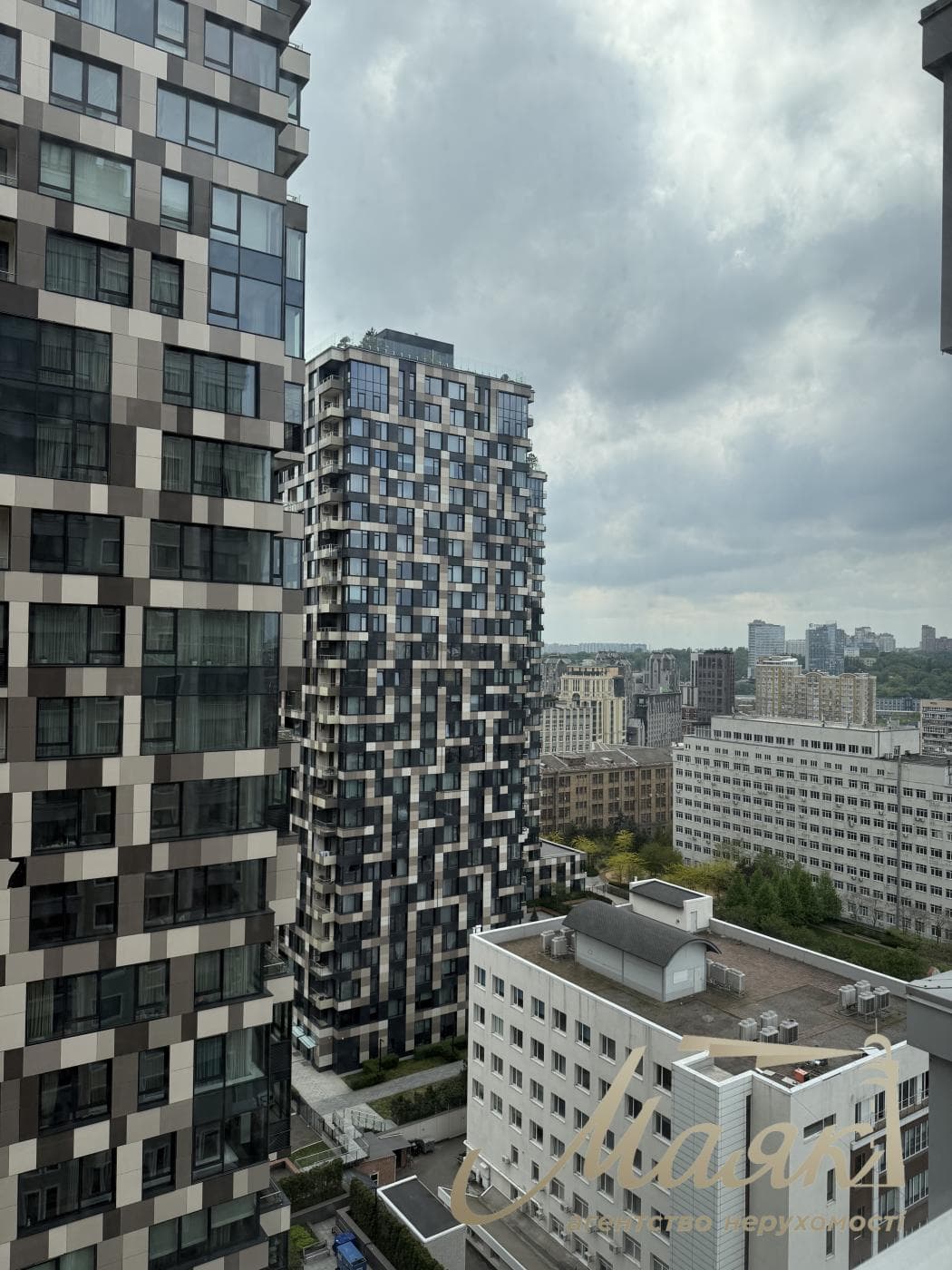 Аренда видовой 5-комнатной квартиры (230м2) в ЖК "Chelsea Tower", ул. Деловая 4, Центр, Печерский район