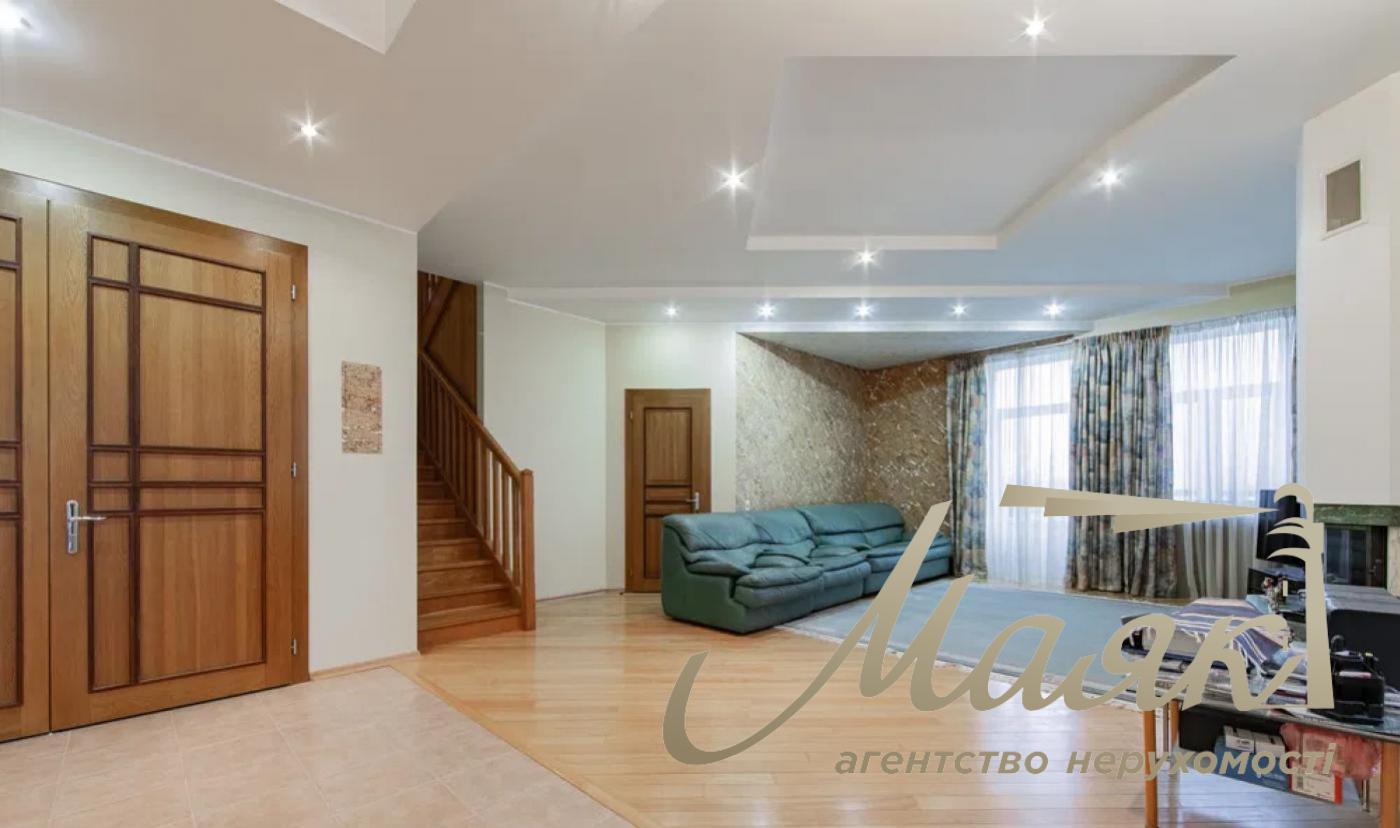 Продаж 4к дворівневої квартири вул. Дарвіна, Липки